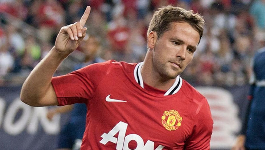 Cựu danh thủ Michael Owen đưa ra nhận định về cuộc đua vô địch Premier League